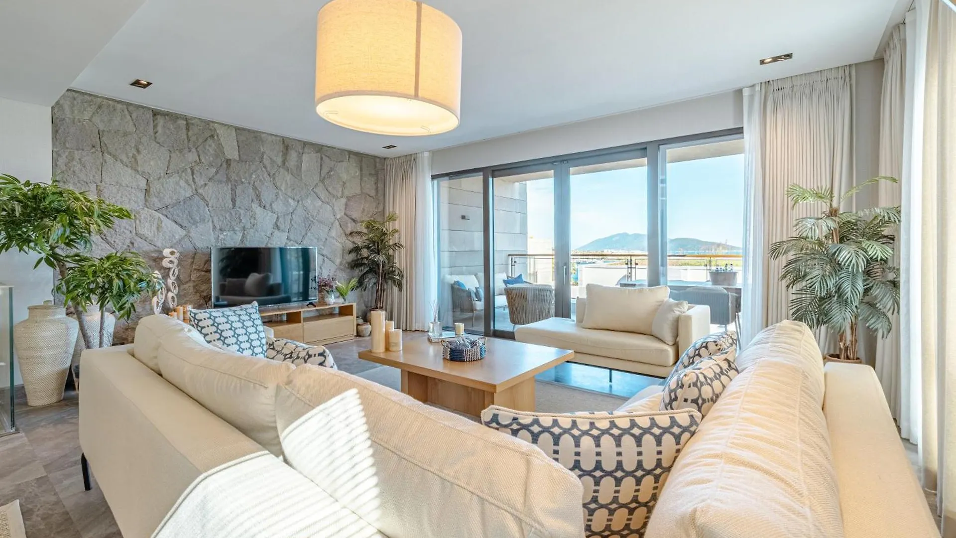 度假居 3-Bedroom Beachfront Villa With Hotel Amenities