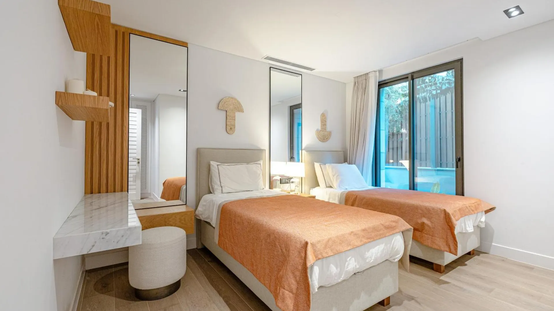 度假居 3-Bedroom Beachfront Villa With Hotel Amenities 土耳其
