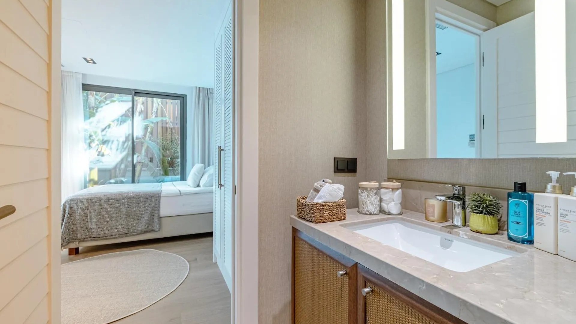 3-Bedroom Beachfront Villa With Hotel Amenities 土耳其