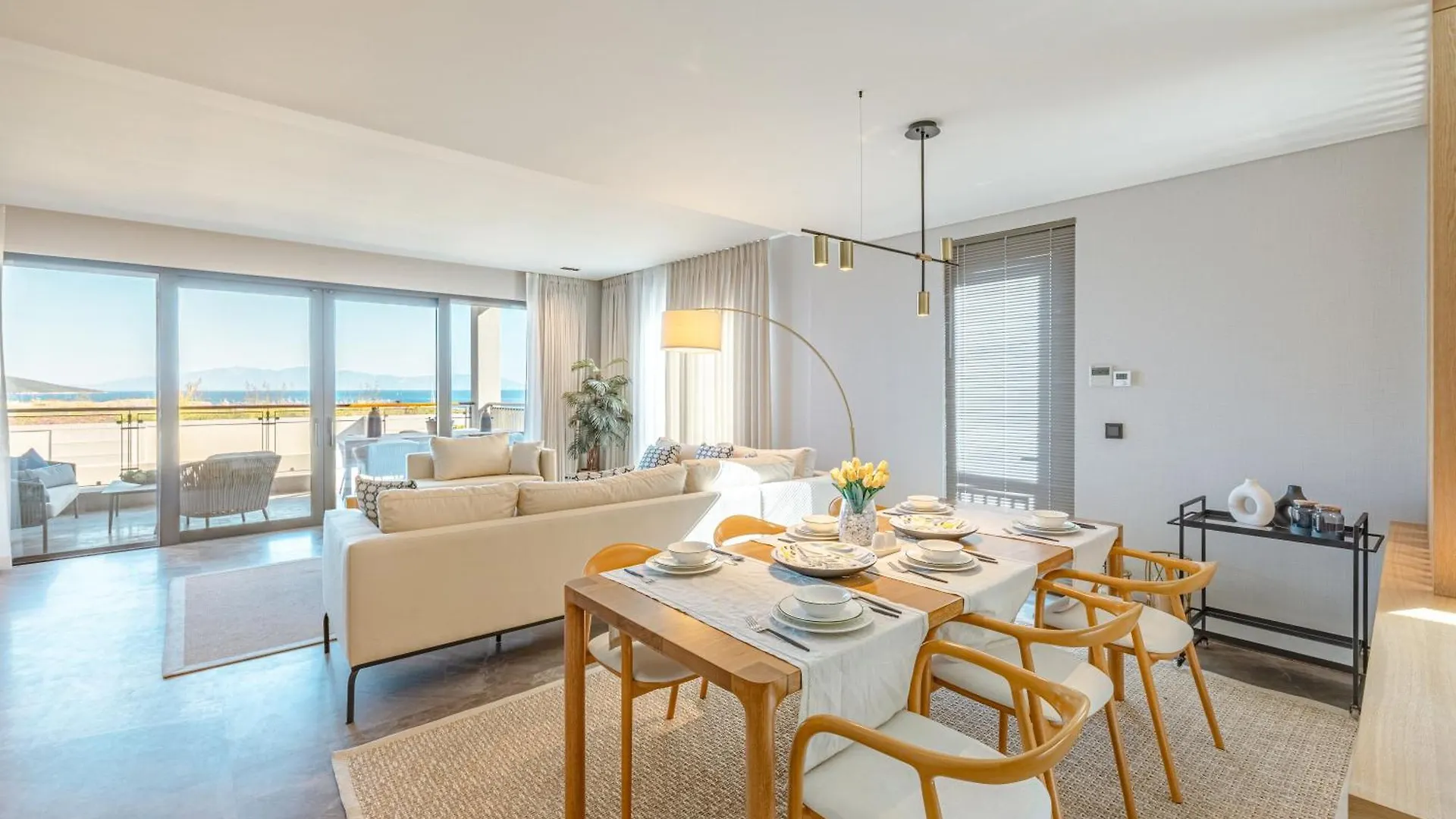 3-Bedroom Beachfront Villa With Hotel Amenities Casa de Férias Bodrum