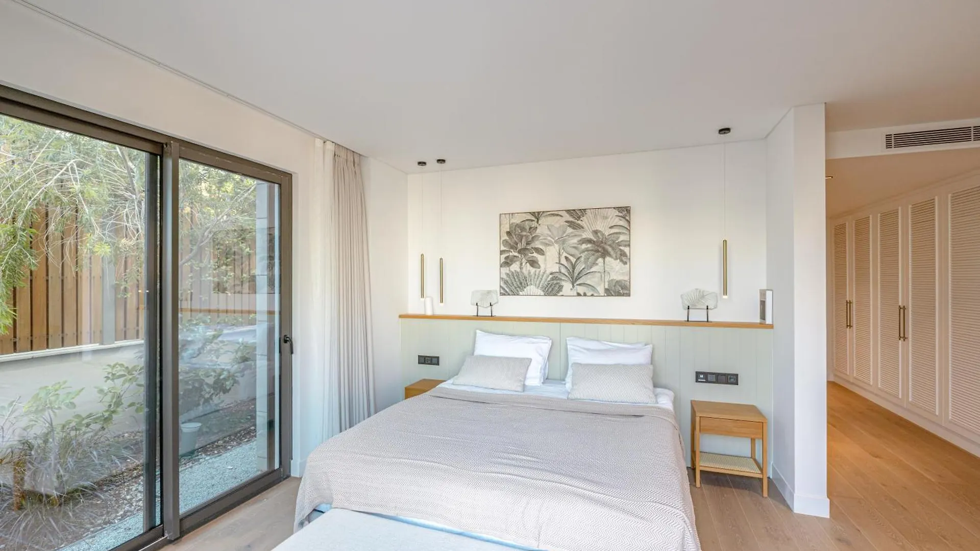 3-Bedroom Beachfront Villa With Hotel Amenities Bodrum